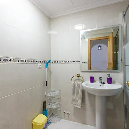 Stunning In With Kitchenette Apartamento Torrevieja